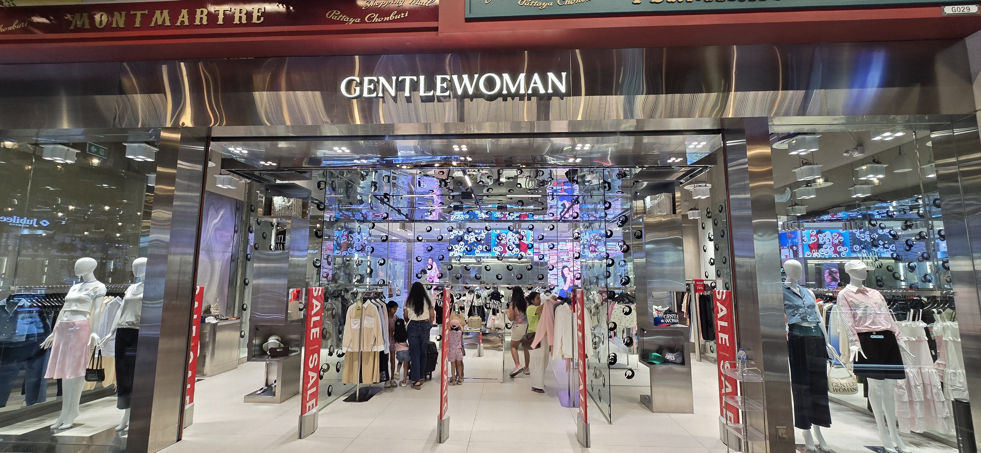 GENTLEWOMAN 매장 전경